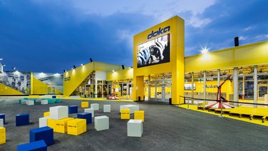 Main entrance of a tent for the fair presentation of DOKA 2019