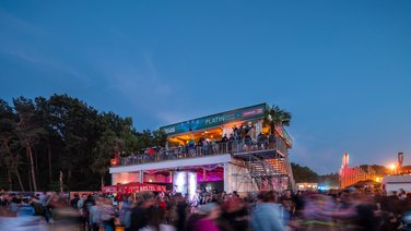 Front view with terrace Hurican Festival evening sky