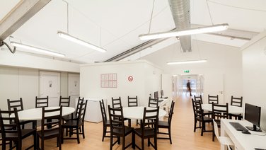 Refugee_accommodation_in_a_lightweight_building_community_room