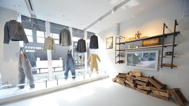 Interior view of a pop up store at the entrance, ground floor