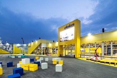 exhibition halls of doka by night