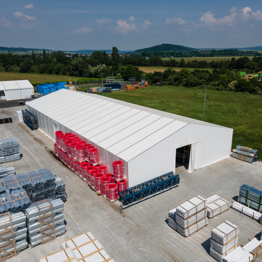 Bird's eye view of a warehouse as a cold storage solution